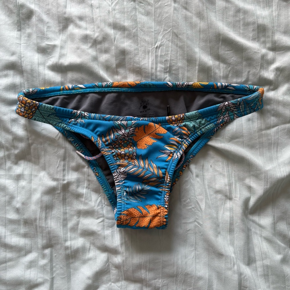 Jolyn “Europe Bottom” bikini bottom